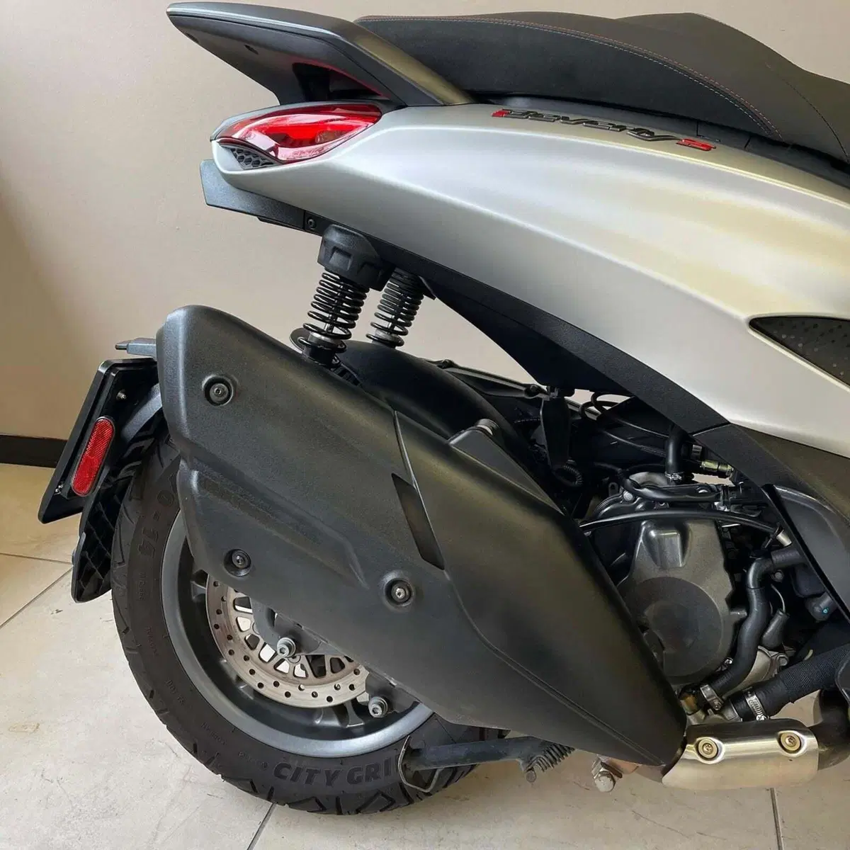 Piaggio Beverly 400 S ABS-ASR (2021 - 24) (6)