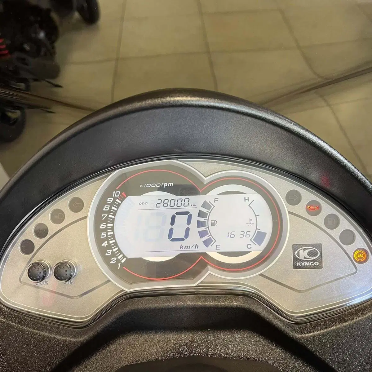 Kymco K-Xct 300i ABS (2012 - 17) (2)