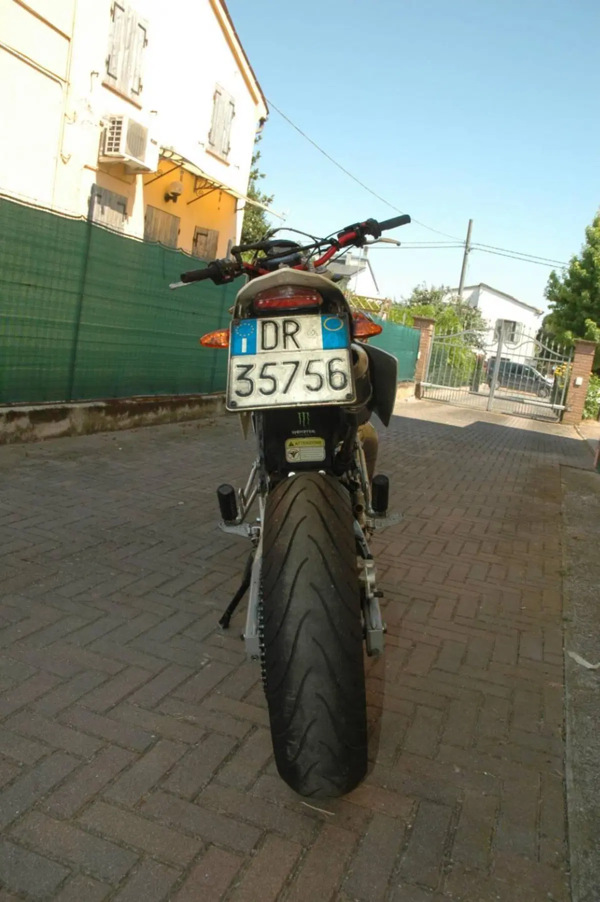 Husqvarna SM 125 (2010 - 12) (8)