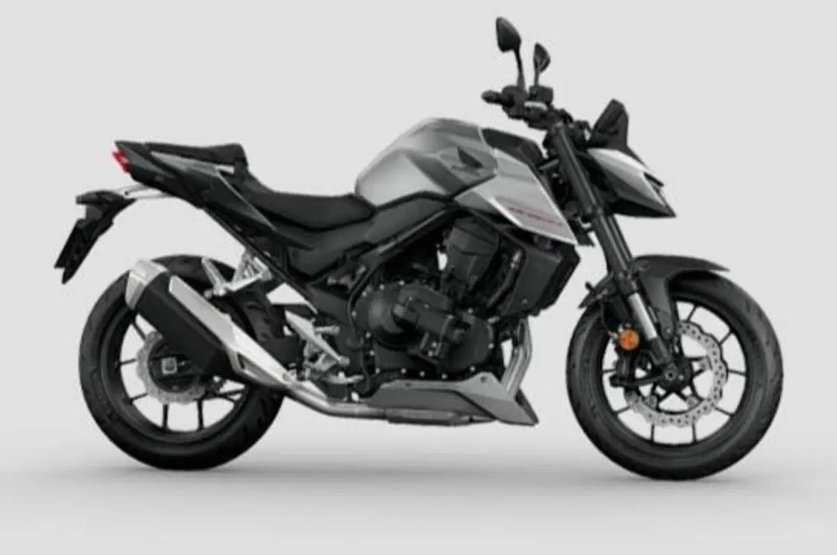 Honda CB 750 Hornet (2026) (3)