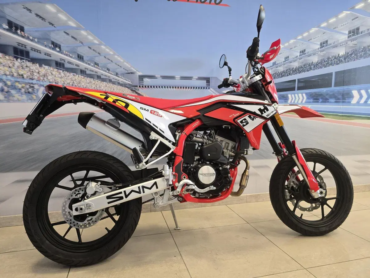 Swm SM 125 R Reborn (2026) (19)