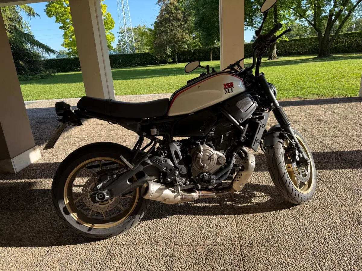 Yamaha XSR 700 XTribute (2022 - 24) (3)