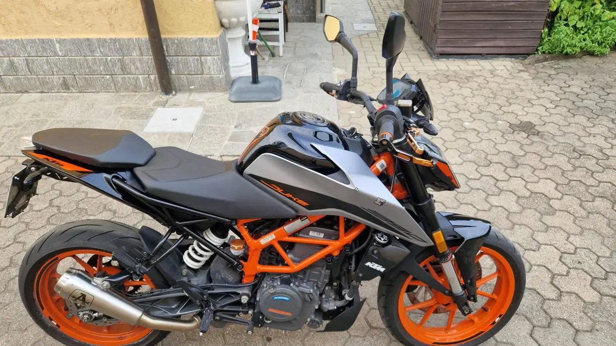 KTM 390 Duke (2021 - 23) (2)