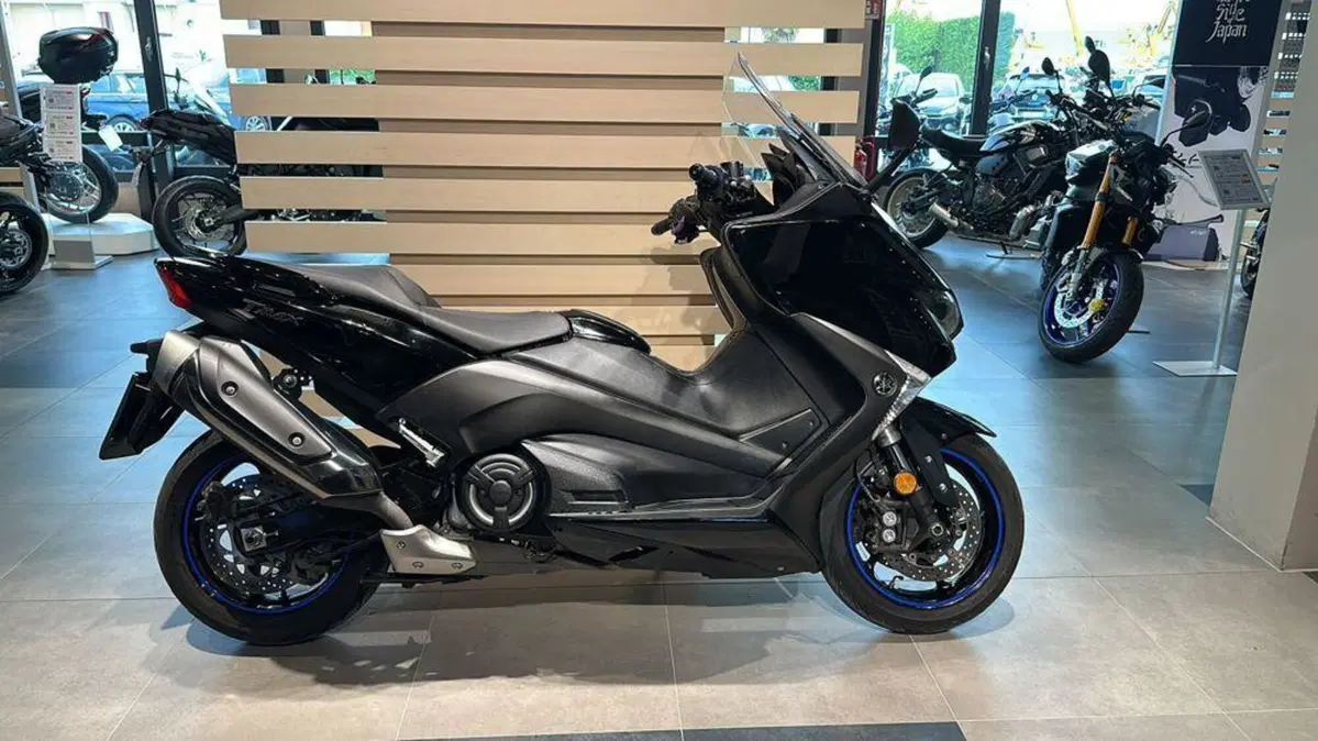 Yamaha T-Max 530 (2017 - 19) (3)