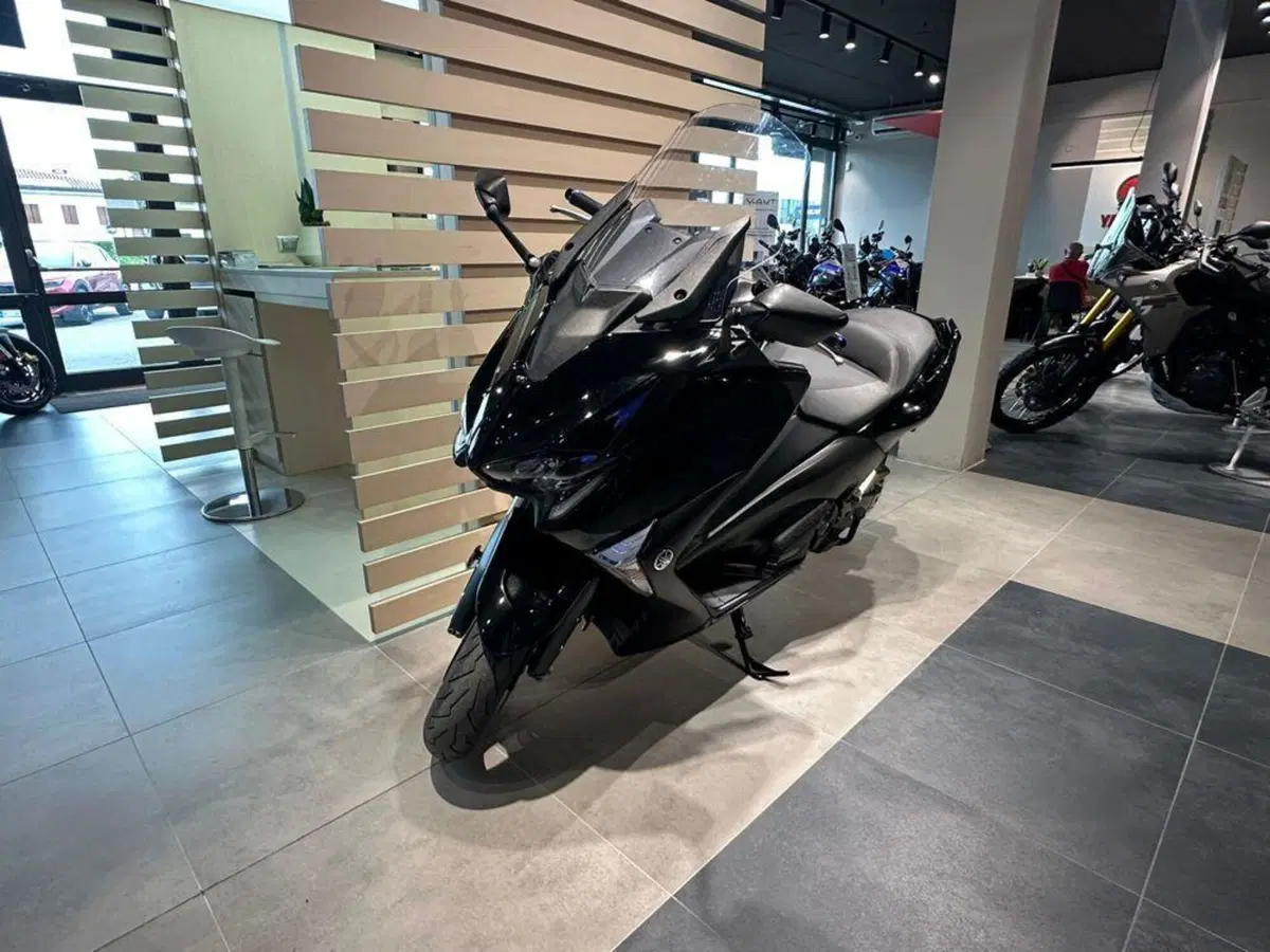 Yamaha T-Max 530 (2017 - 19) (6)