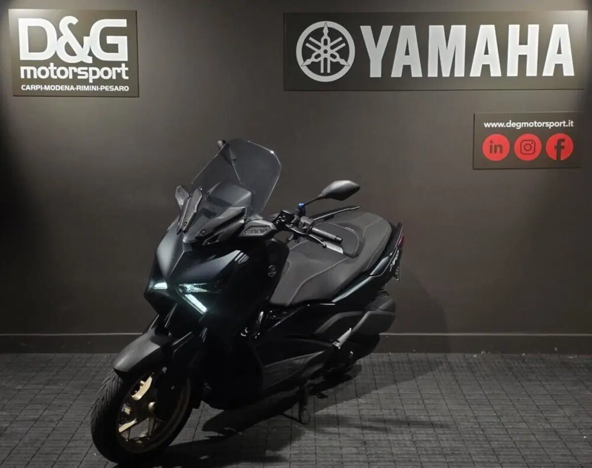 Yamaha X-Max 300 Tech Max (2021 - 24) (3)