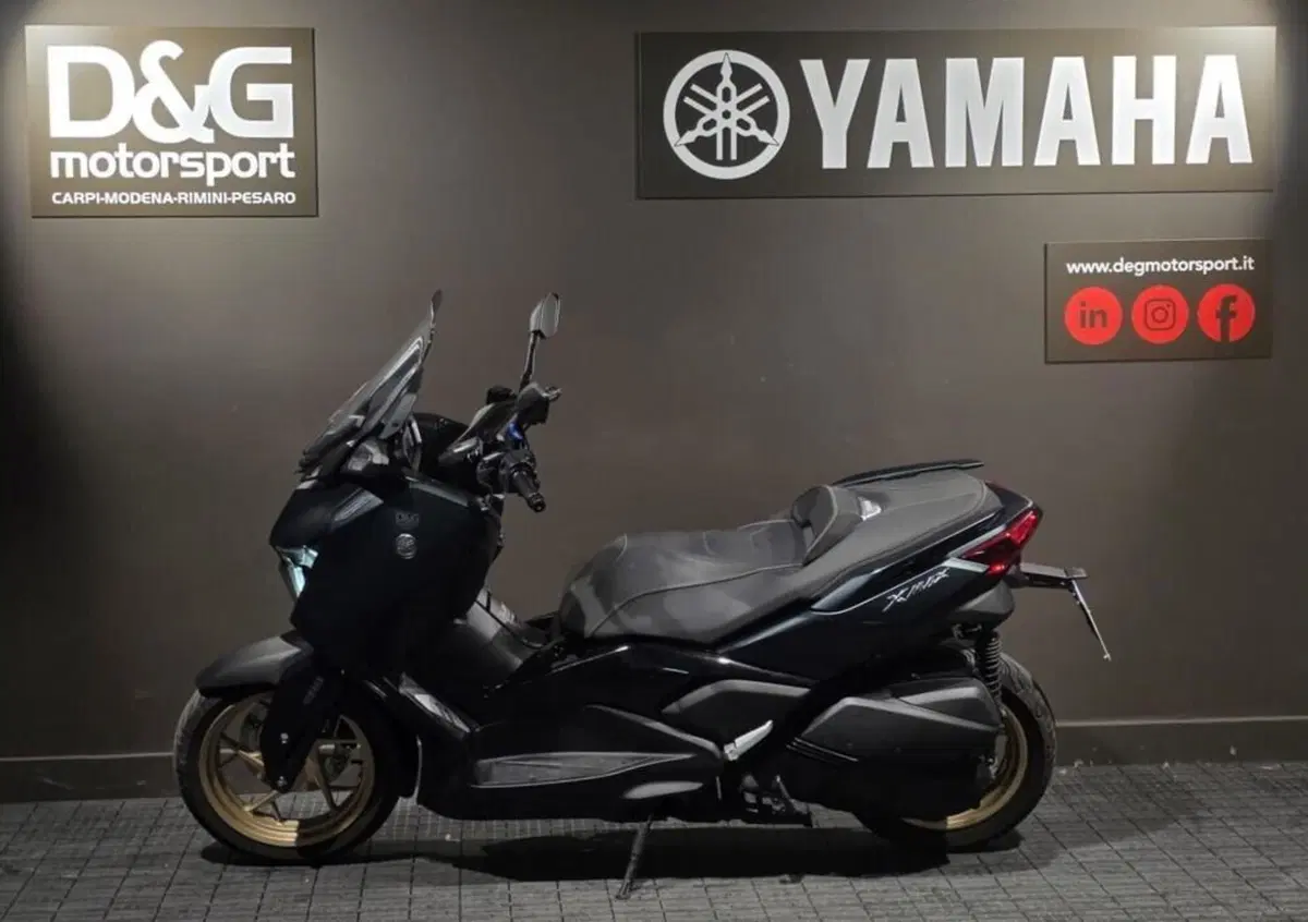 Yamaha X-Max 300 Tech Max (2021 - 24) (4)