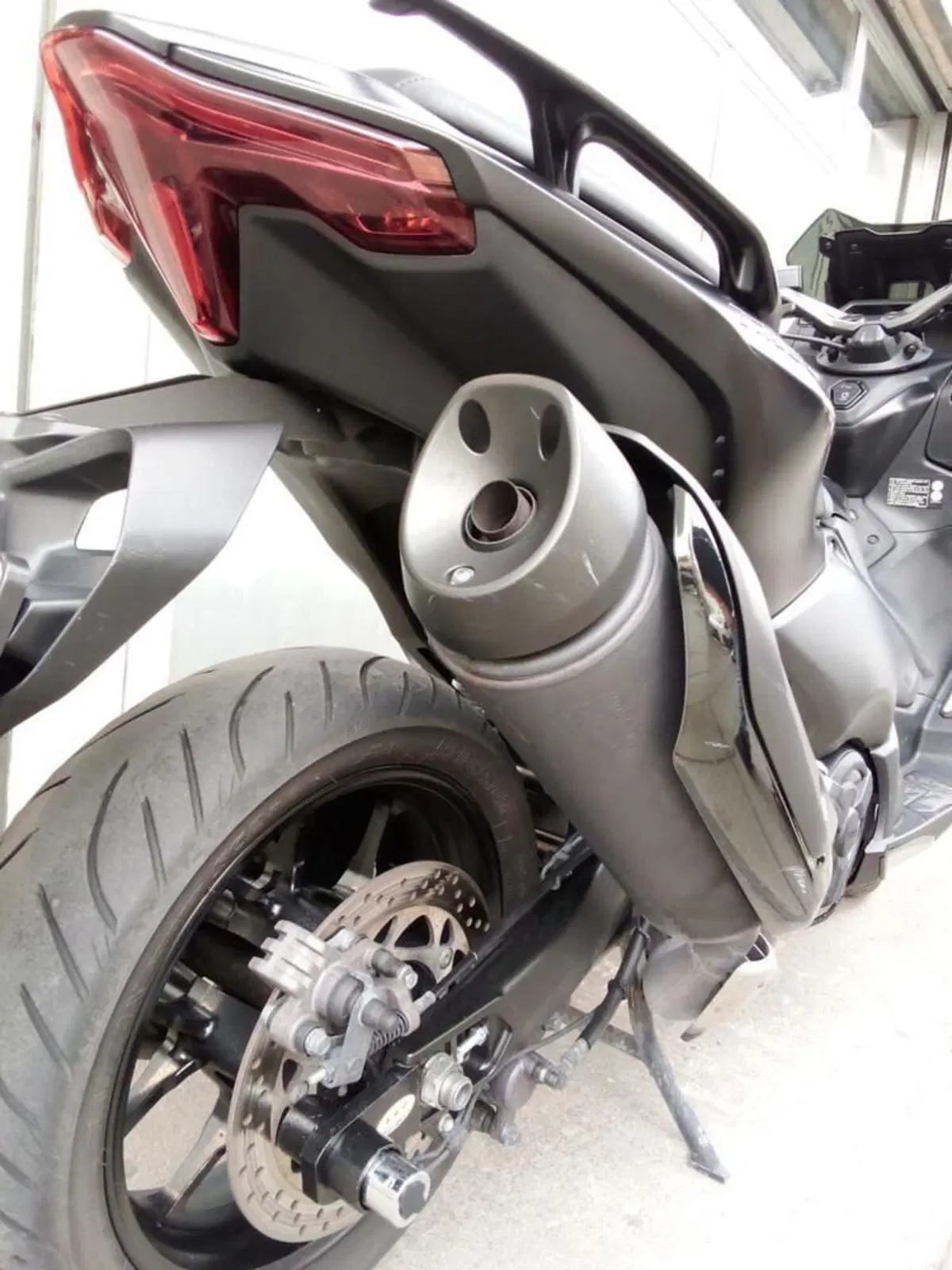 Yamaha T-Max 560 (2022 - 24) (7)
