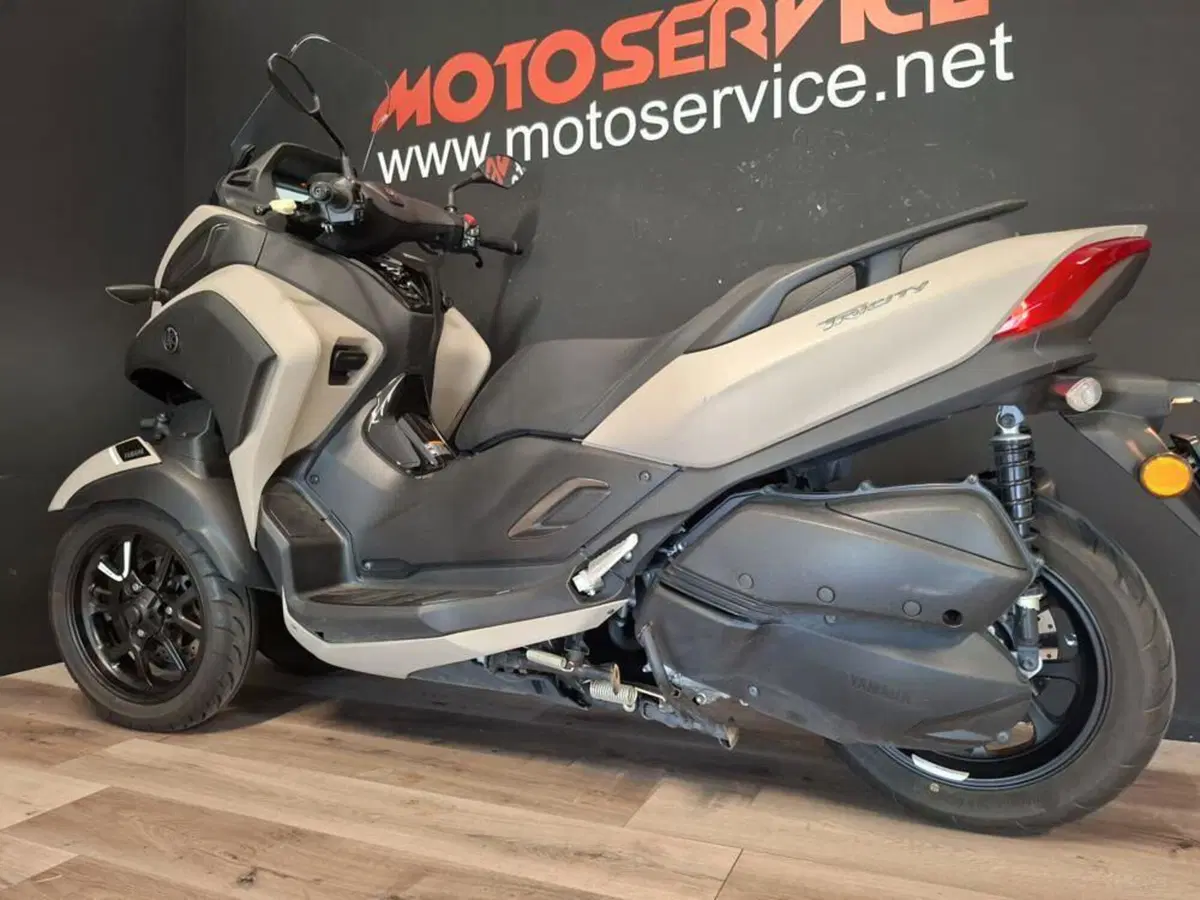 Yamaha Tricity 300 (2021 - 24) (3)