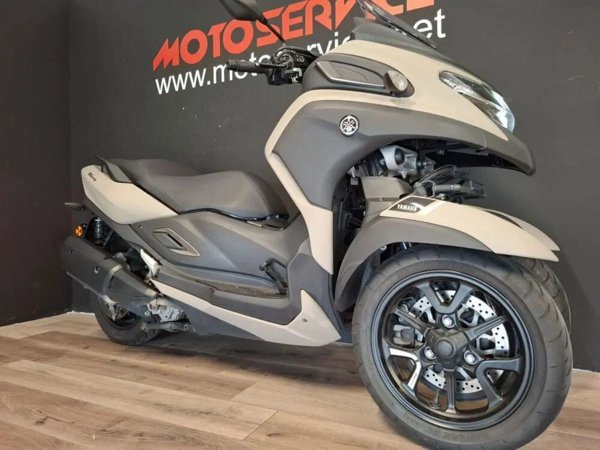 Yamaha Tricity 300 (2021 - 24) (5)