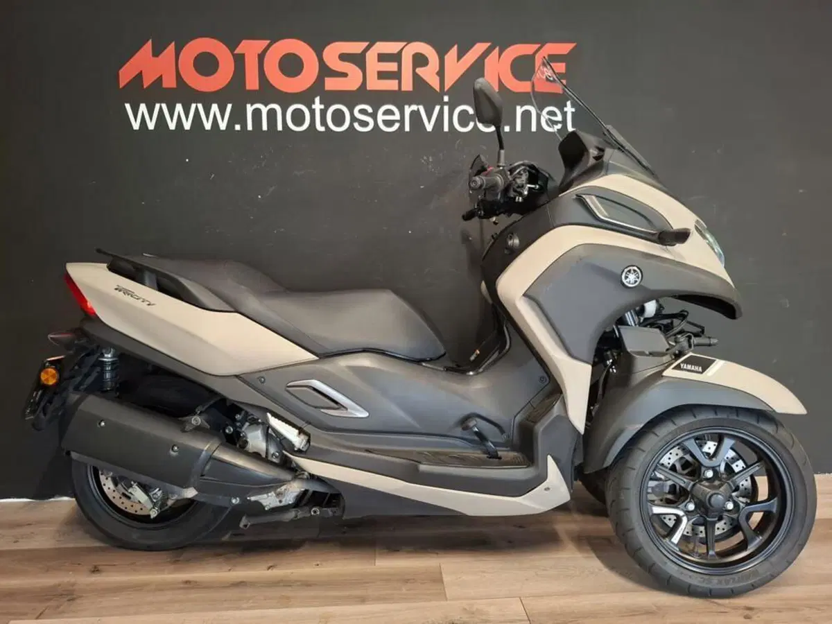 Yamaha Tricity 300 (2021 - 24) (4)