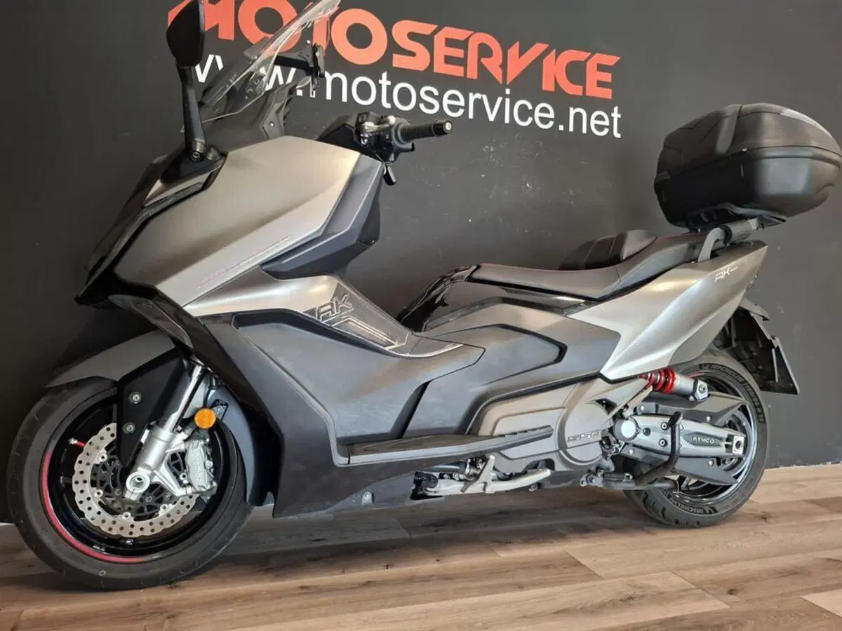 Kymco AK 550 Premium (2023 - 25) (2)