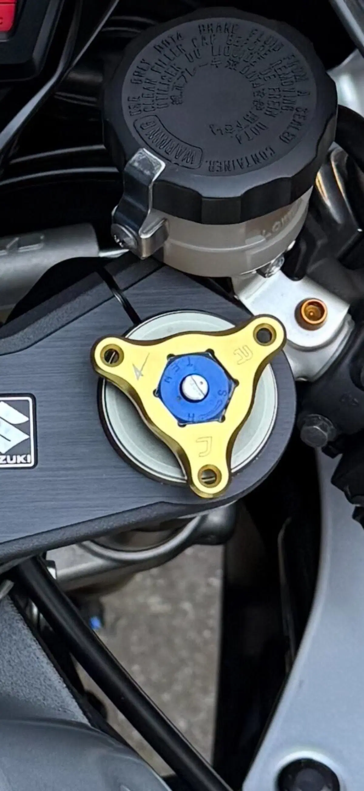 Suzuki GSR 600 (2006 - 11) (5)