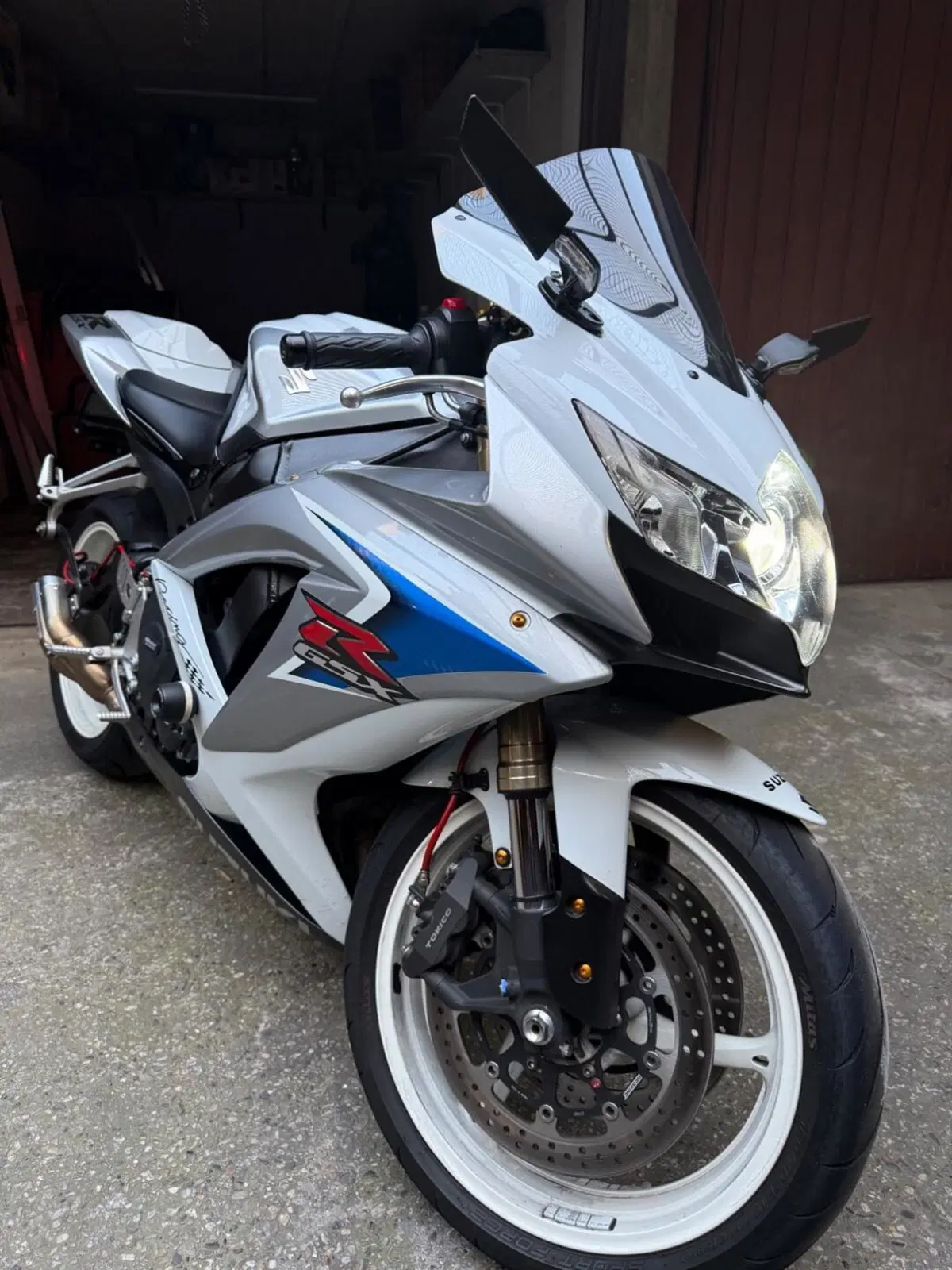 Suzuki GSR 600 (2006 - 11) (7)
