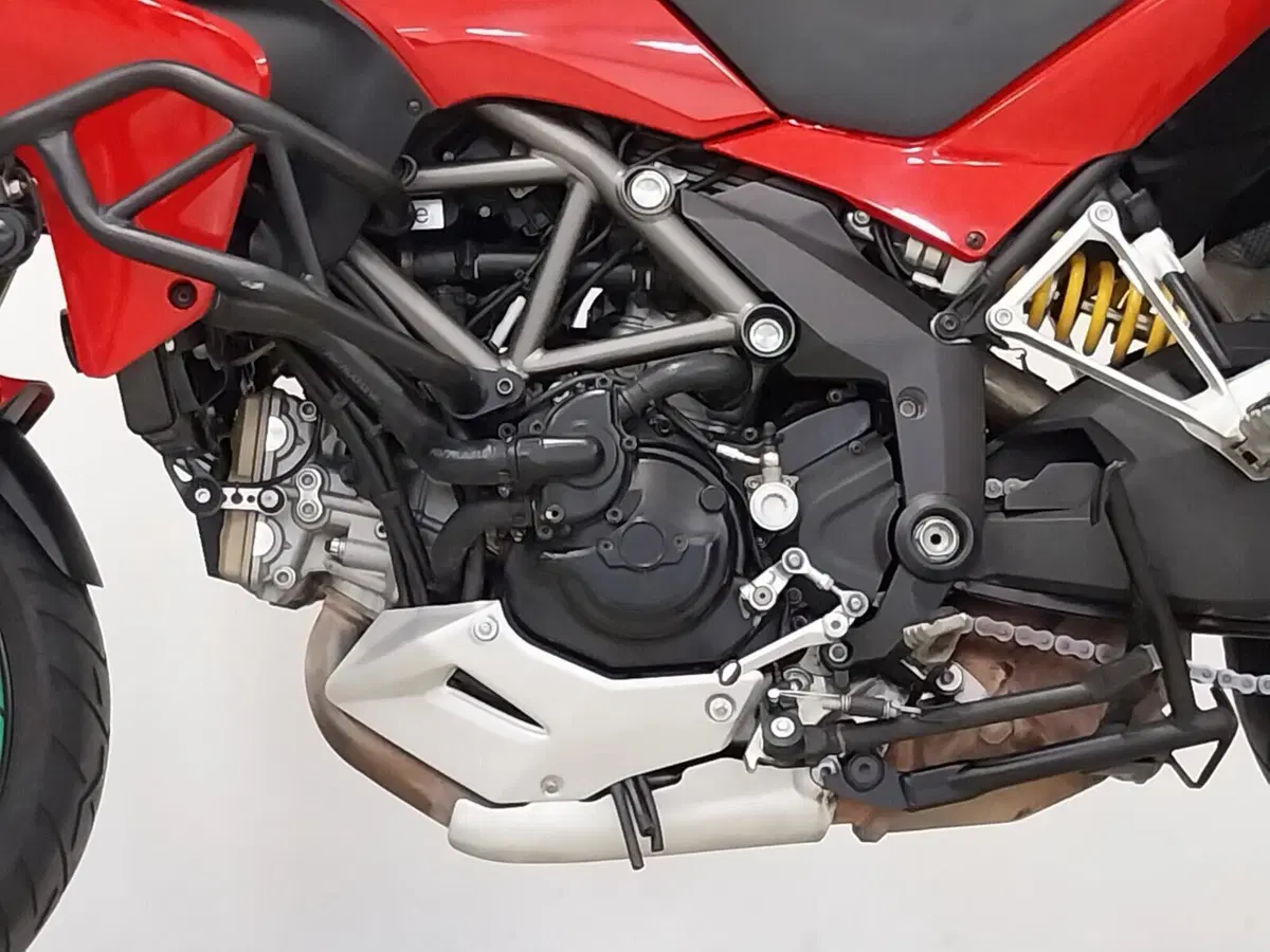 Ducati Multistrada 1200 S Touring (2010 - 12) (17)