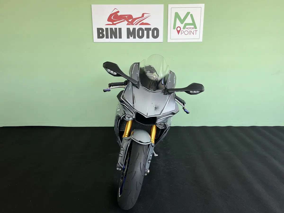 Yamaha YZF R1 (2020 - 25) (3)