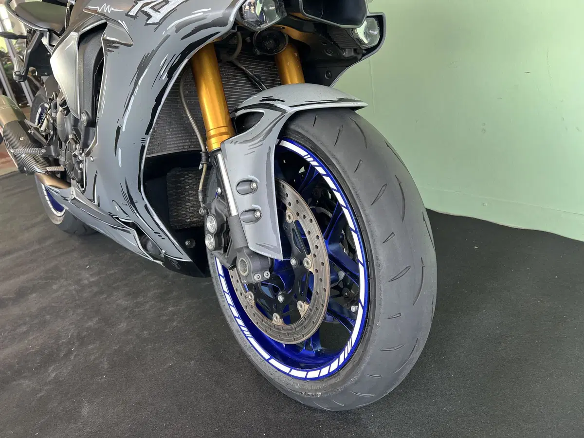 Yamaha YZF R1 (2020 - 25) (20)
