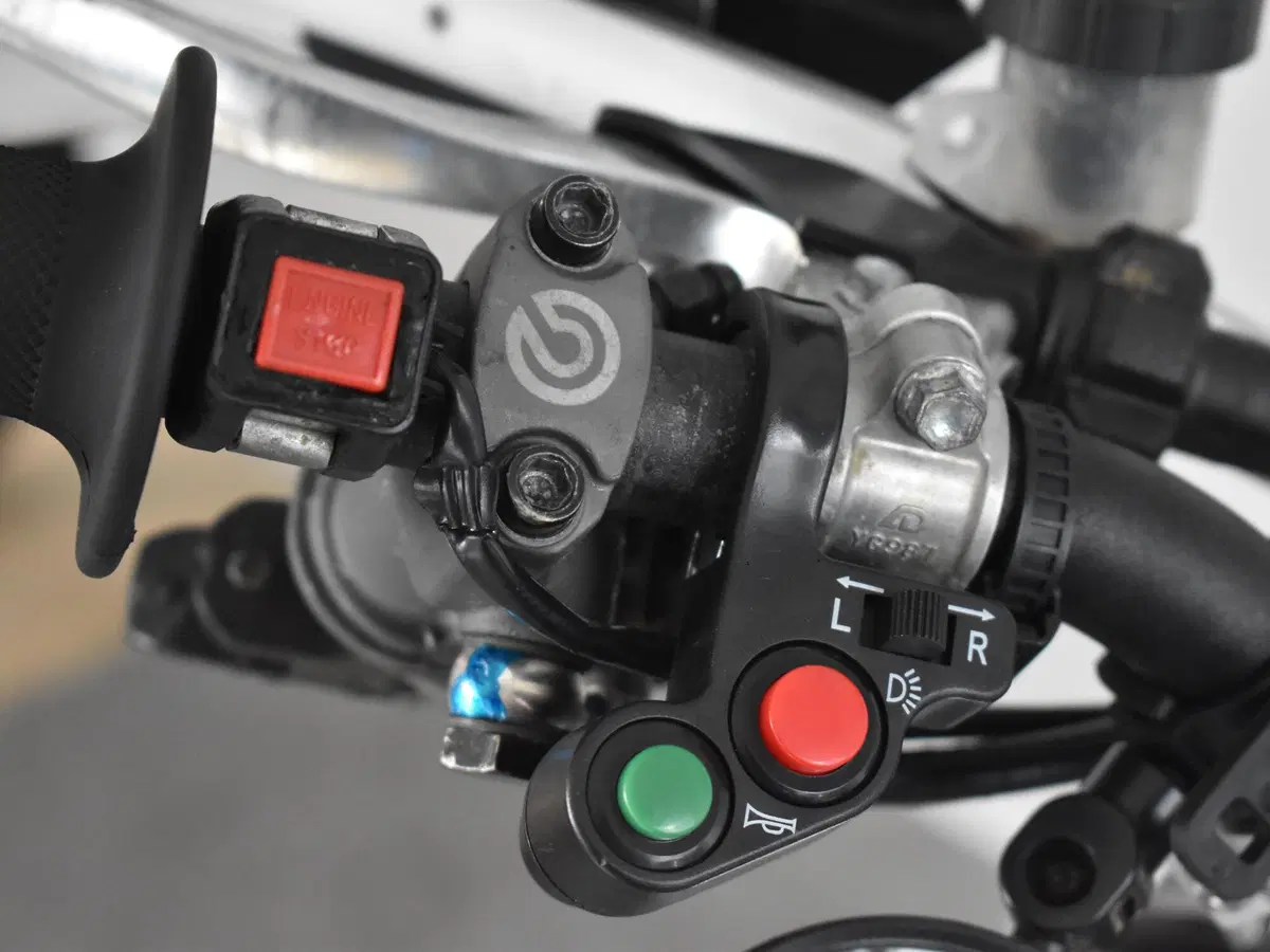Yamaha YZ 250 (2024) (17)