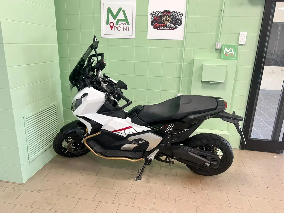 Honda X-ADV 750 DCT Adventure (2021 - 24) (2)