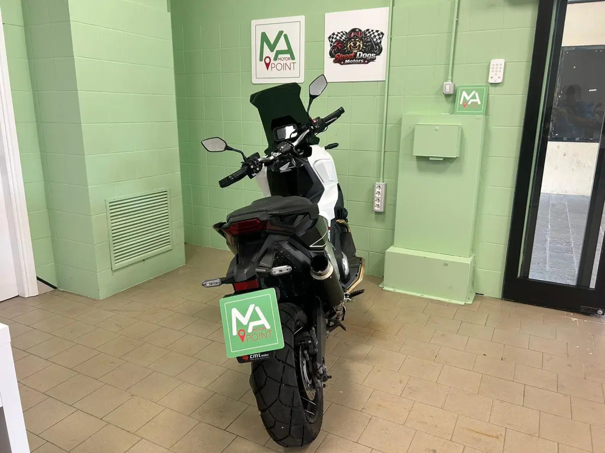 Honda X-ADV 750 DCT Adventure (2021 - 24) (5)