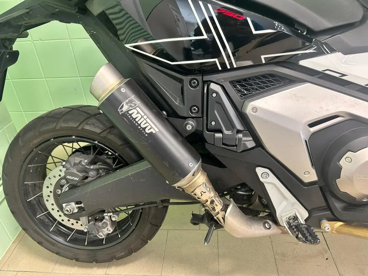 Honda X-ADV 750 DCT Adventure (2021 - 24) (7)