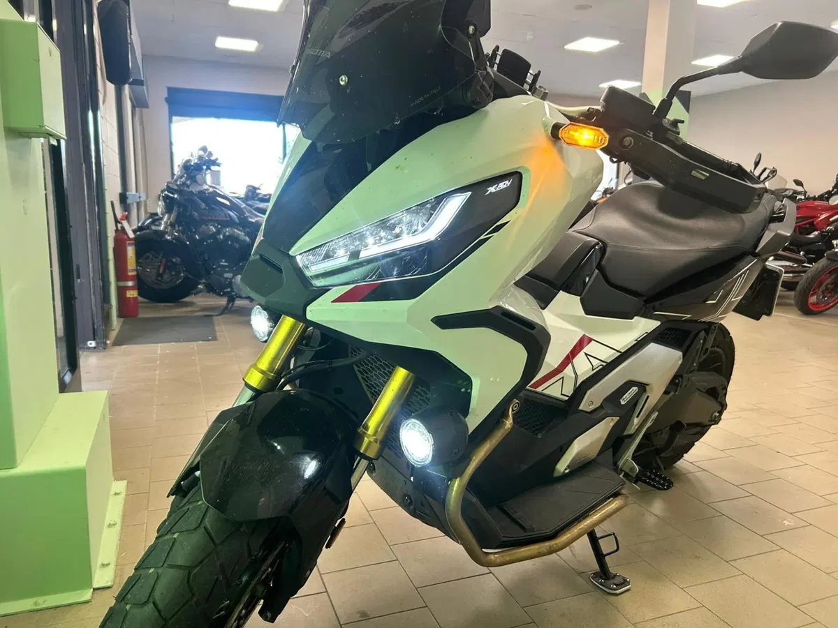 Honda X-ADV 750 DCT Adventure (2021 - 24) (11)