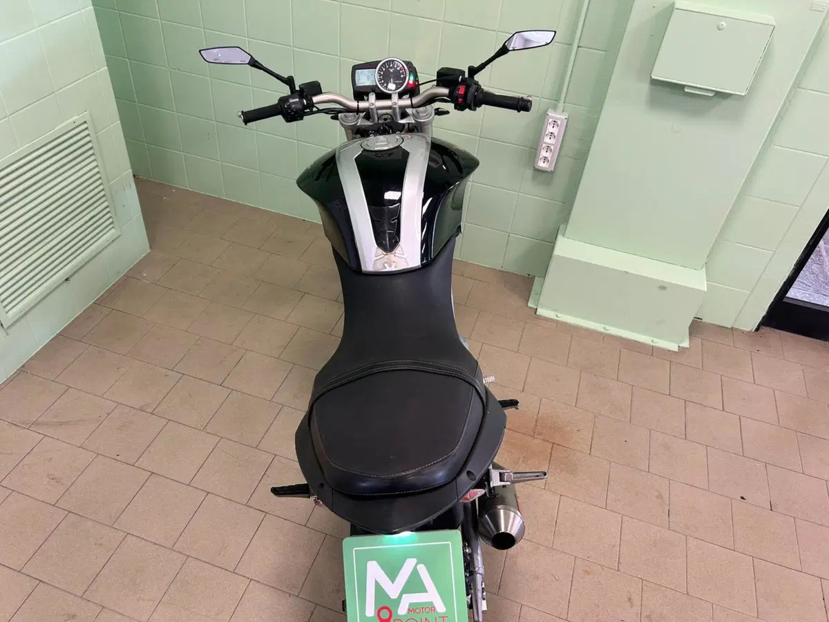 Moto Morini 9 1/2 (2006 - 13) (8)