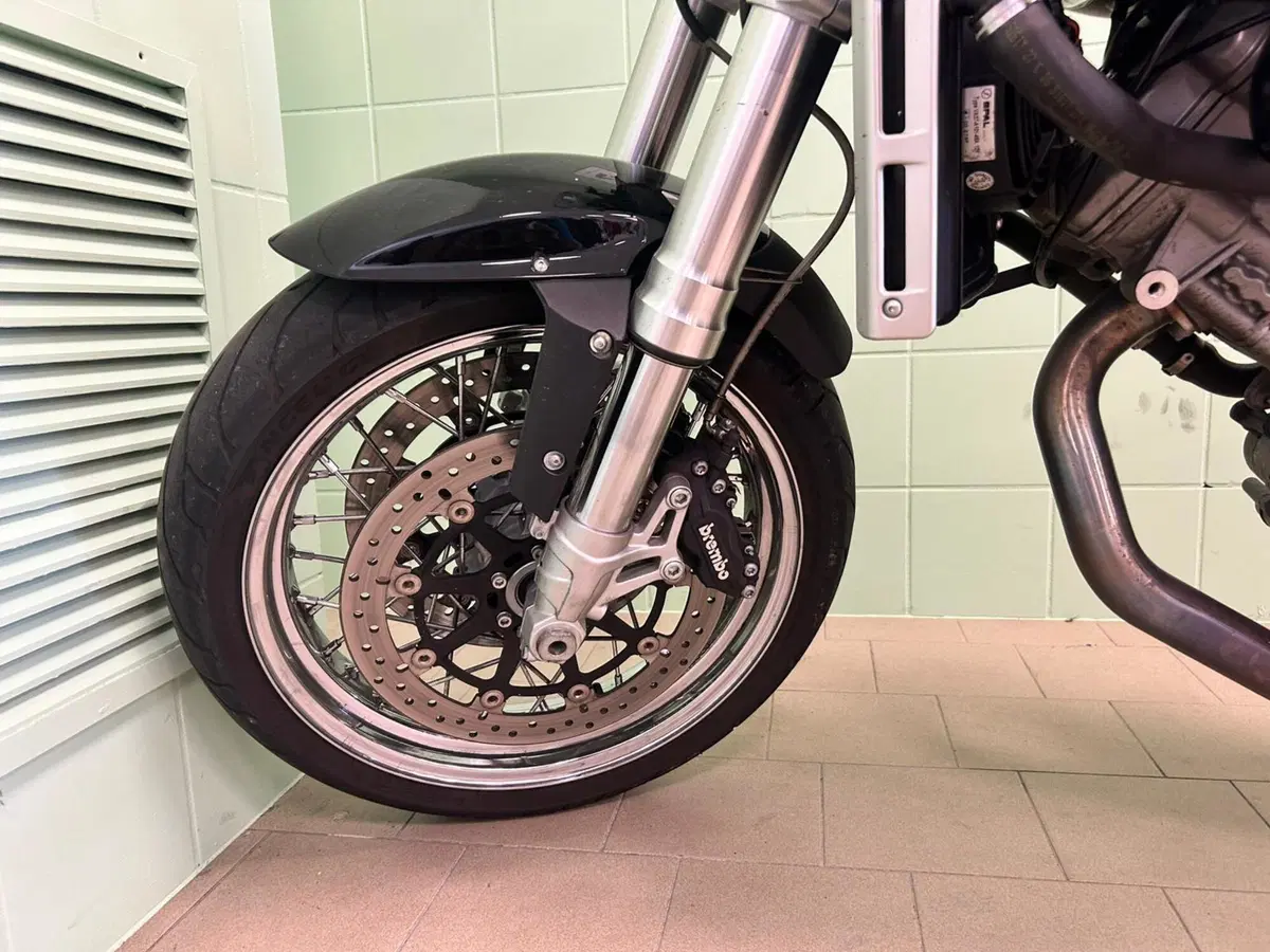 Moto Morini 9 1/2 (2006 - 13) (20)