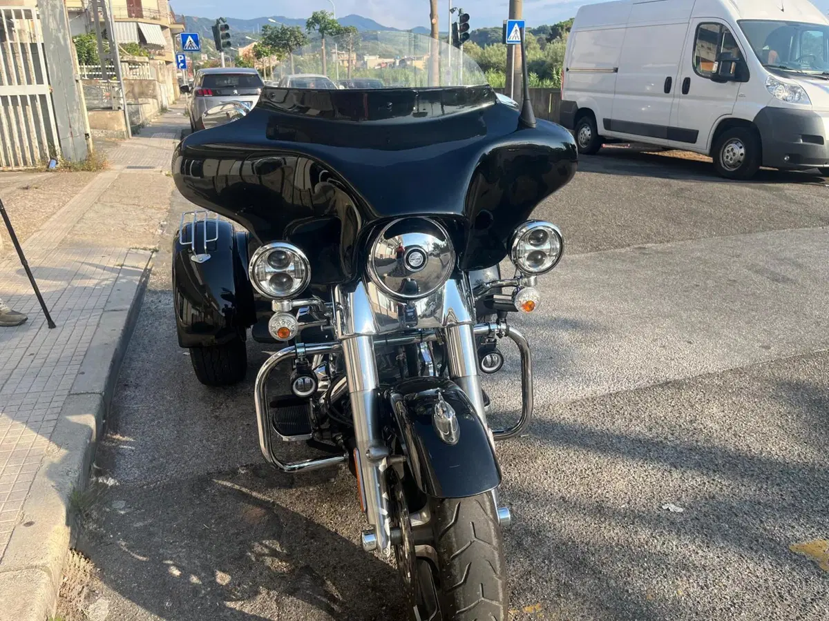 Harley-Davidson 114 Freewheeler (2016) - FLRT (7)
