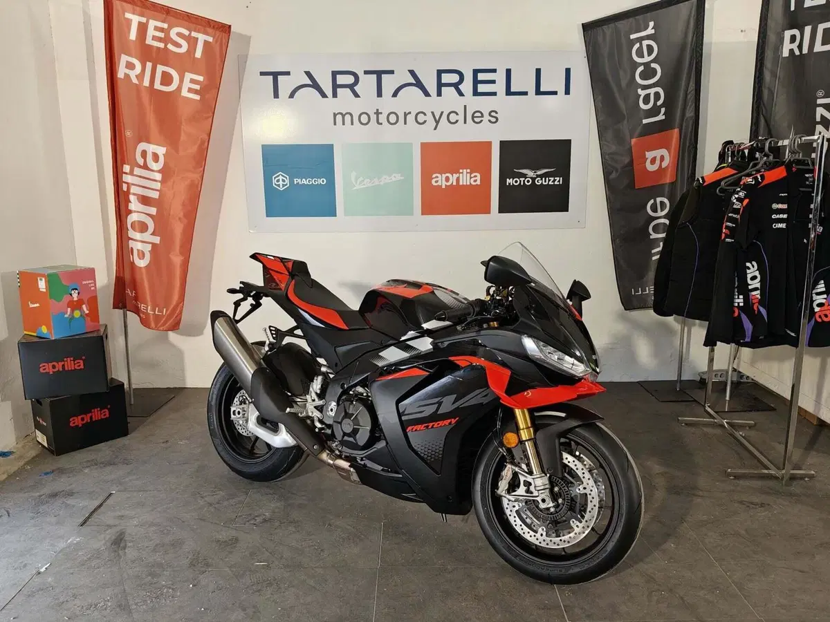 Aprilia RSV4 1100 Factory (2025 - 26) (5)