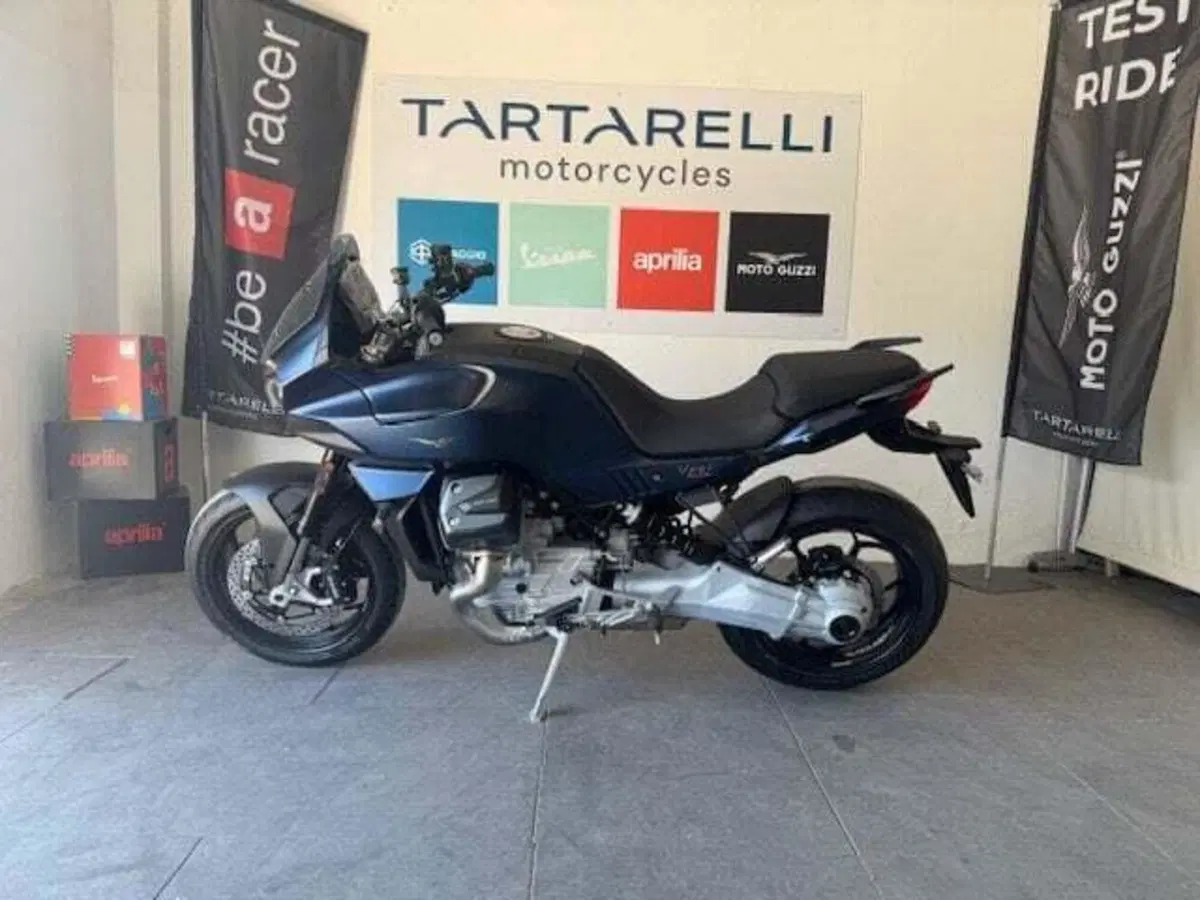 Moto Guzzi V100 Mandello (2025 - 26)