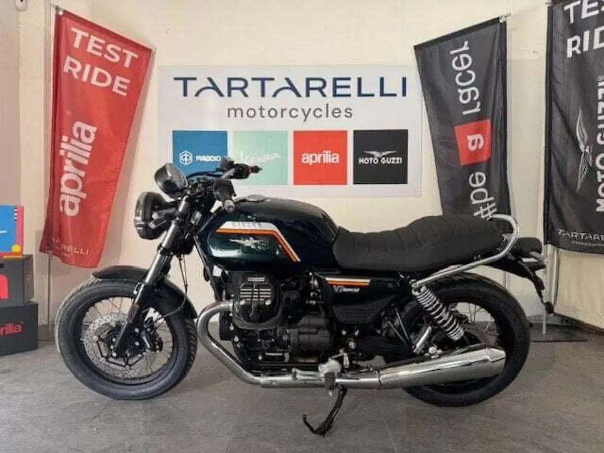 Moto Guzzi V7 Special (2025 - 26) (2)