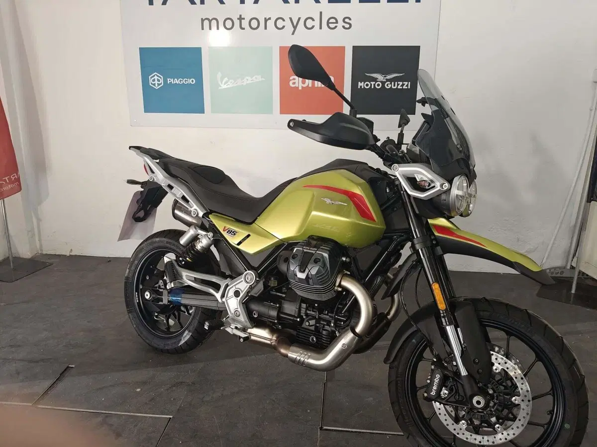Moto Guzzi V85 Strada (2024 - 26) (9)
