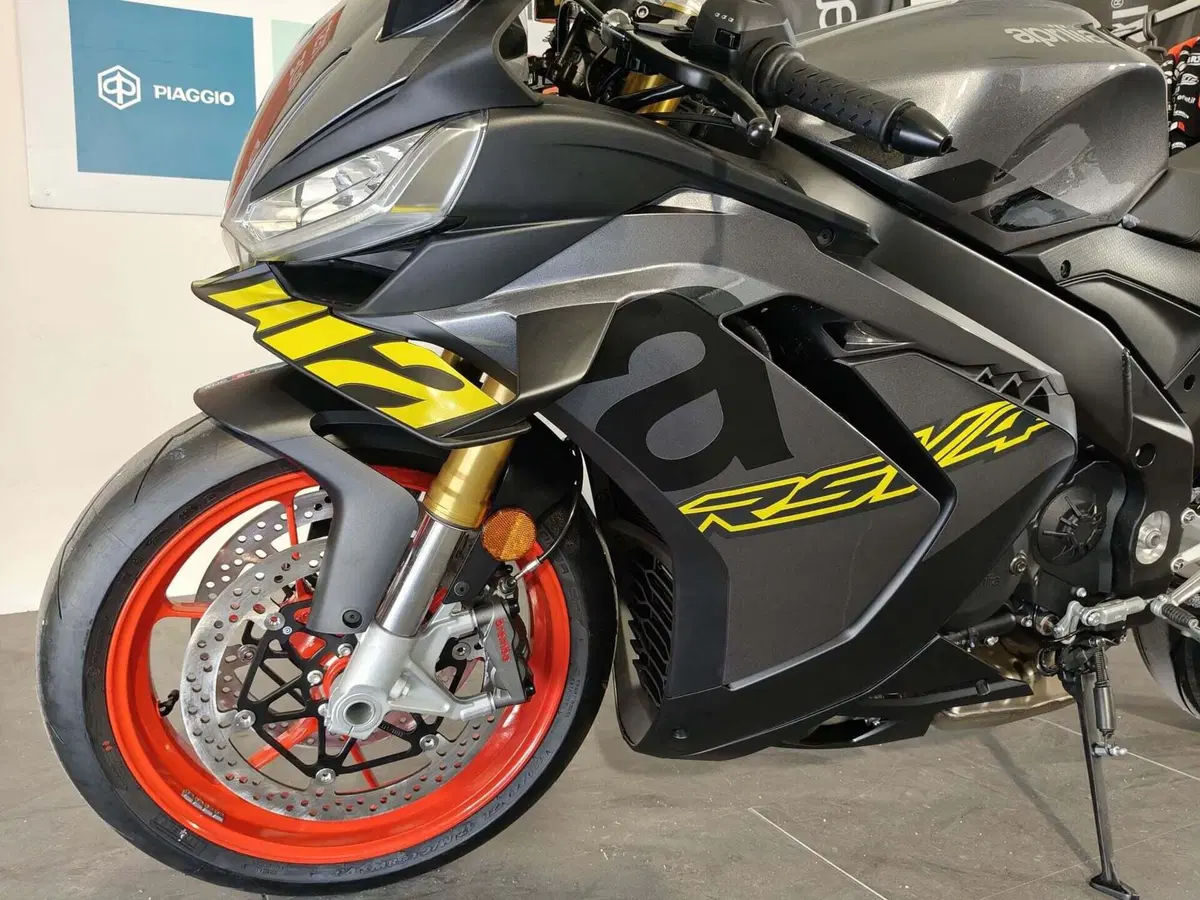 Aprilia RSV4 1100 (2025 - 26) (11)