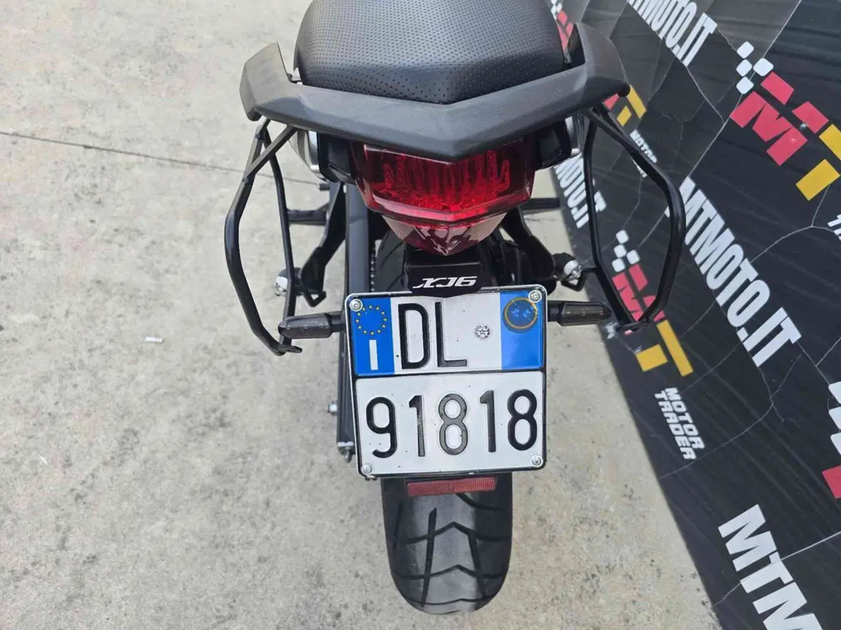 Yamaha XJ6 (2008 - 15) (7)