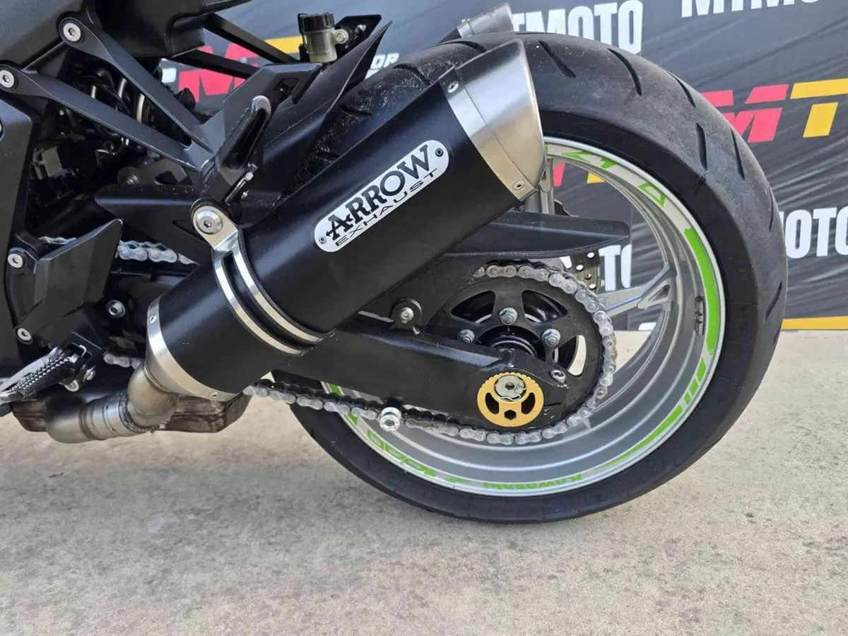 Kawasaki Z 1000 (2010 - 13) (9)