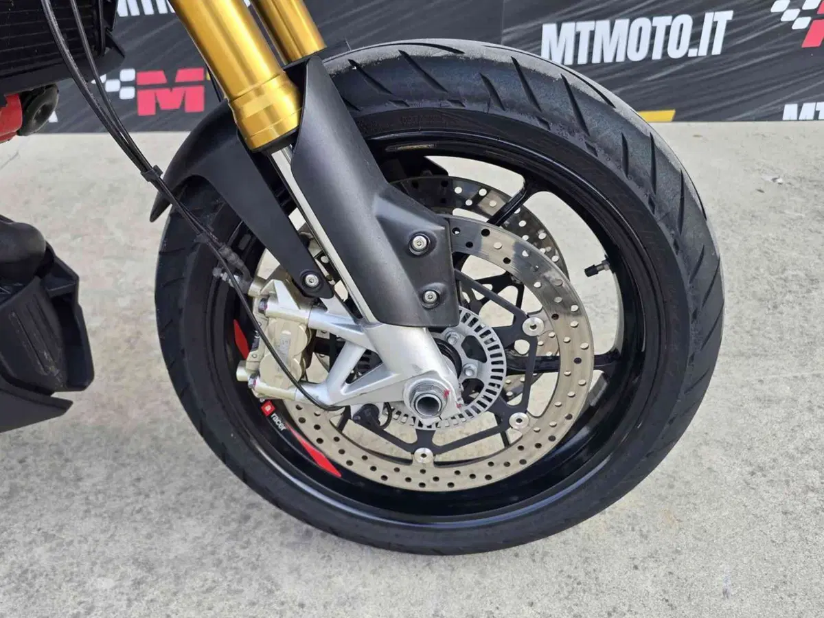Aprilia Dorsoduro 900 (2017 - 20) (11)