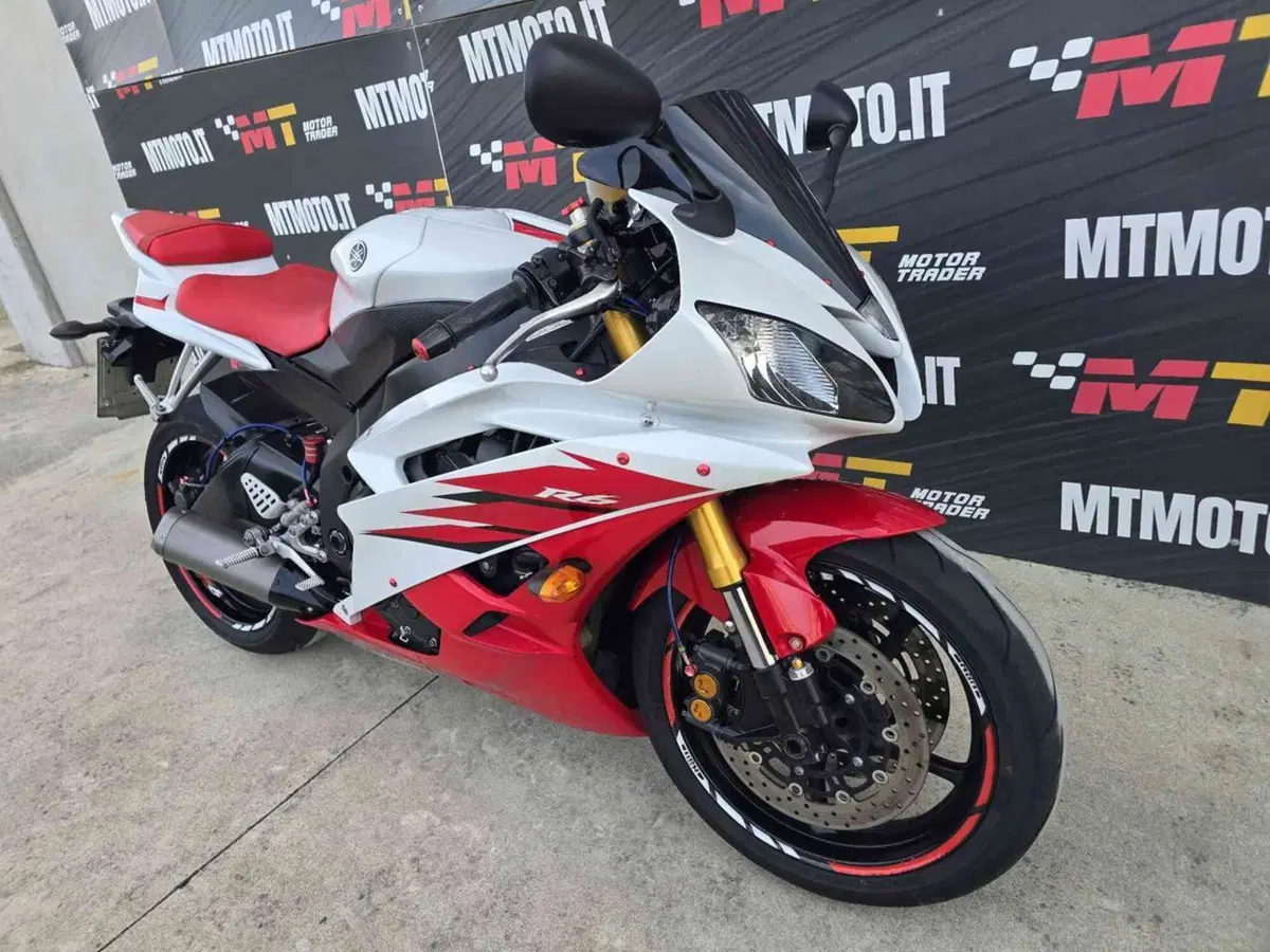 Yamaha YZF R6 (2006 - 07) (6)