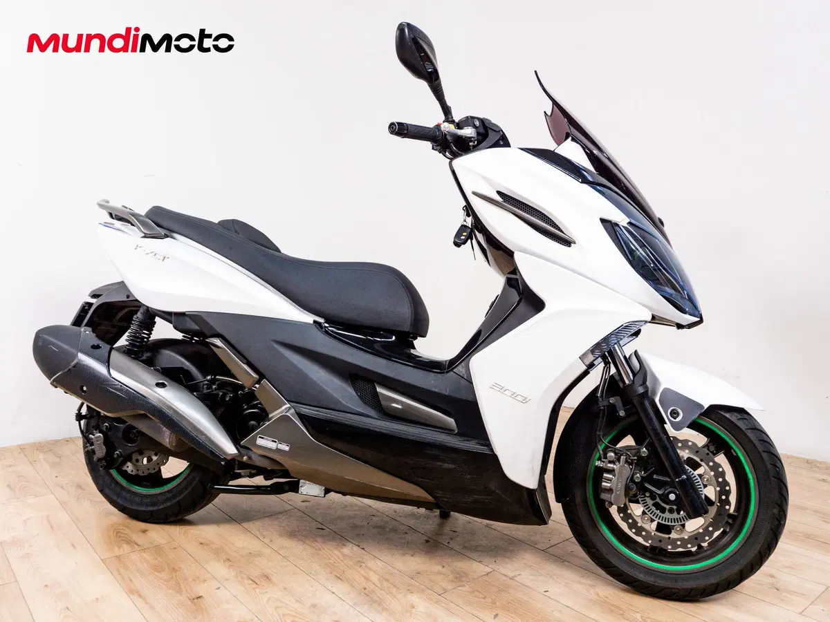 Kymco K-Xct 300i ABS (2012 - 17) (2)
