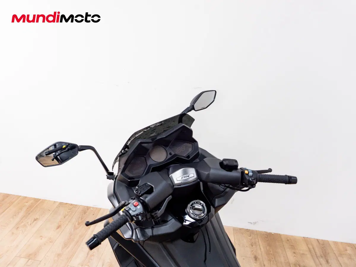Kymco AK 550 ETS (2021 - 26) (11)