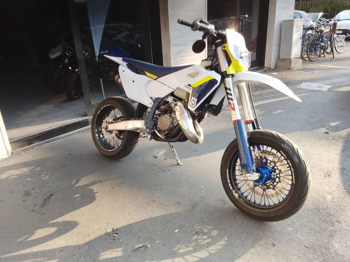 Husqvarna TE 125 (2025) (2)