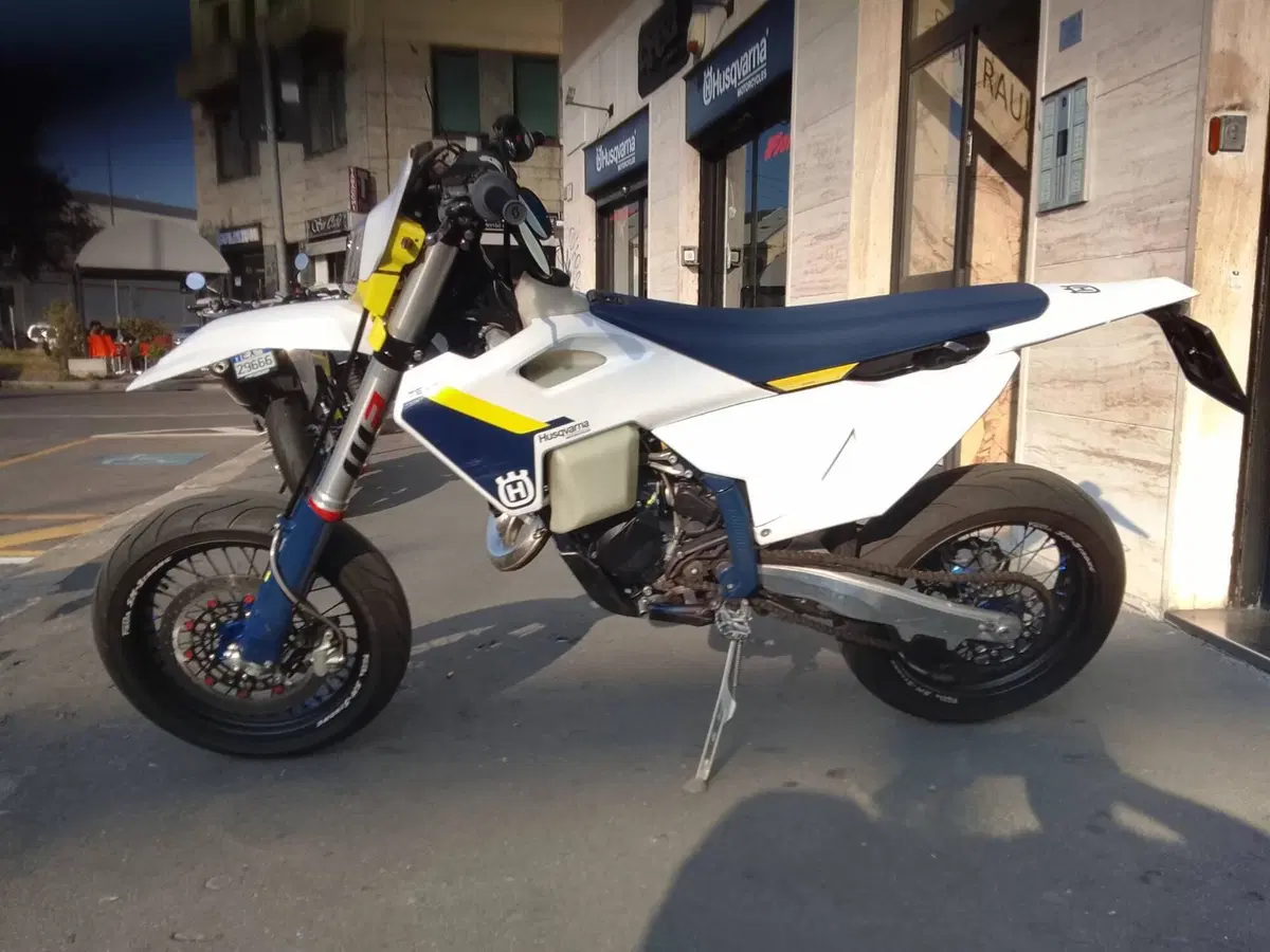 Husqvarna TE 125 (2025) (3)