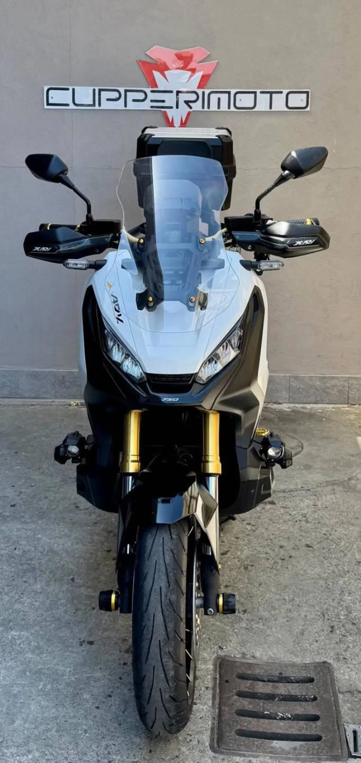 Honda X-ADV 750 (2017) (2)