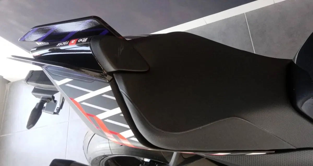 Aprilia Tuono V4 Factory (2025 - 26) (11)