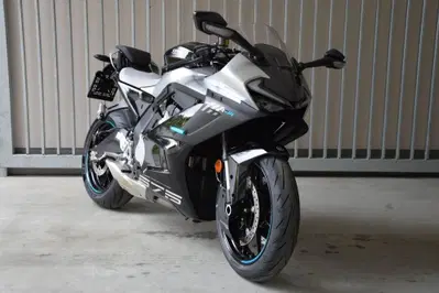 CFMOTO 675SR-R (2025 - 26) nuova