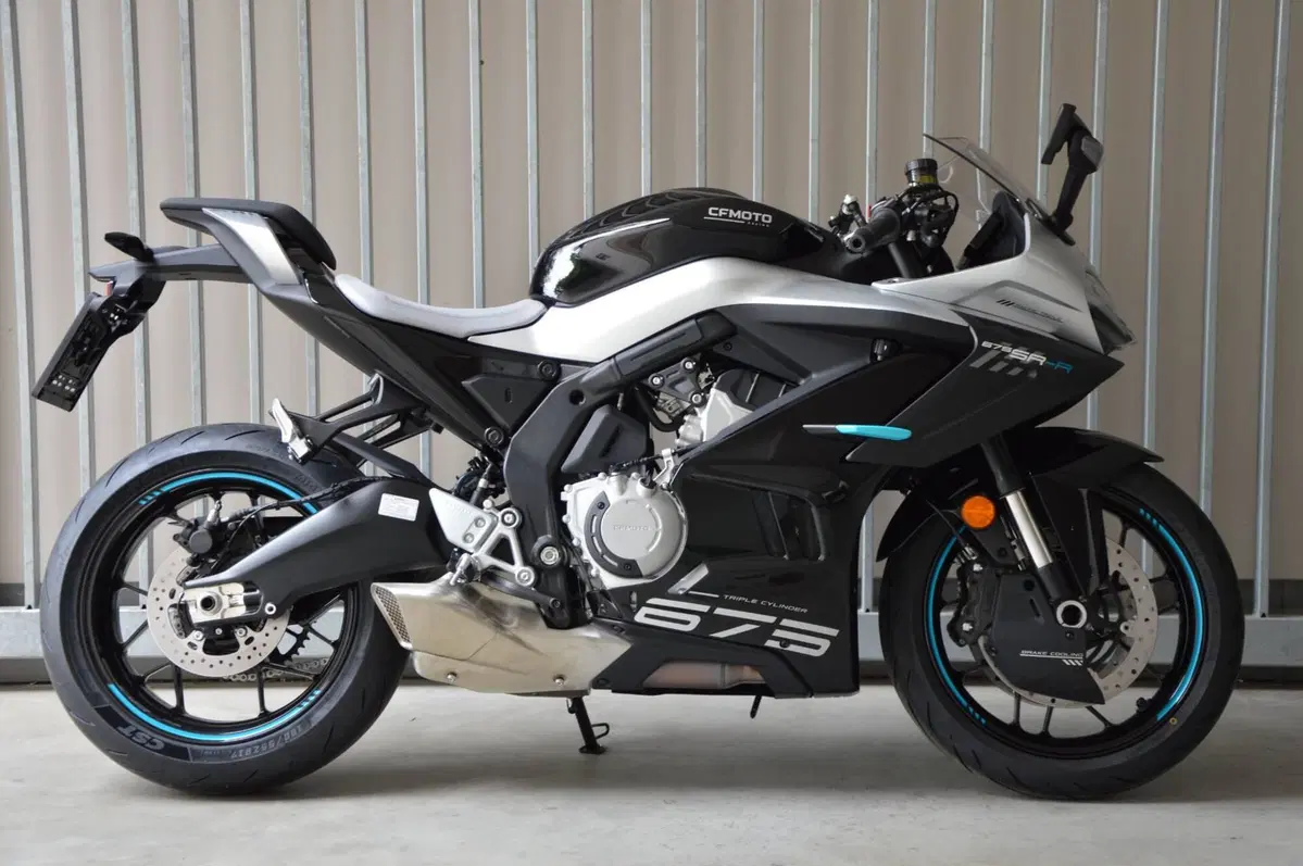 CFMOTO 675SR-R (2025 - 26) (3)