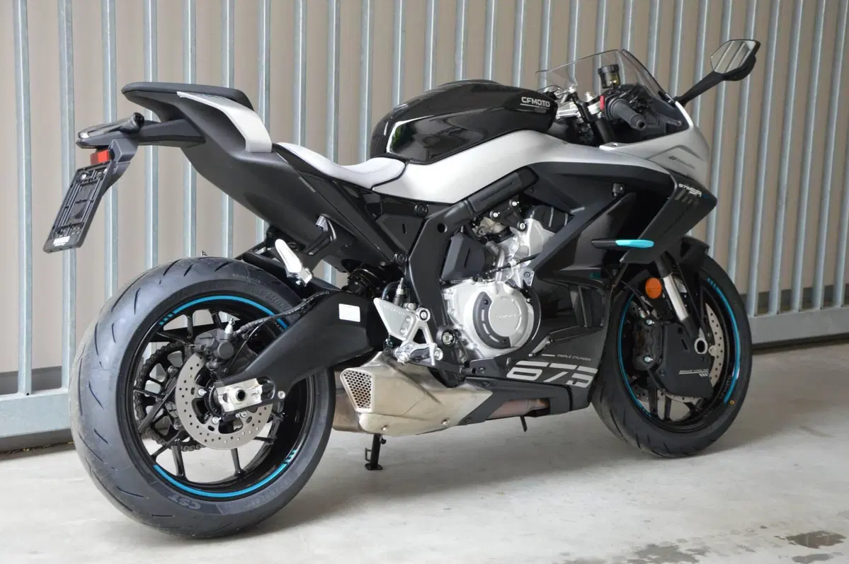 CFMOTO 675SR-R (2025 - 26) (5)