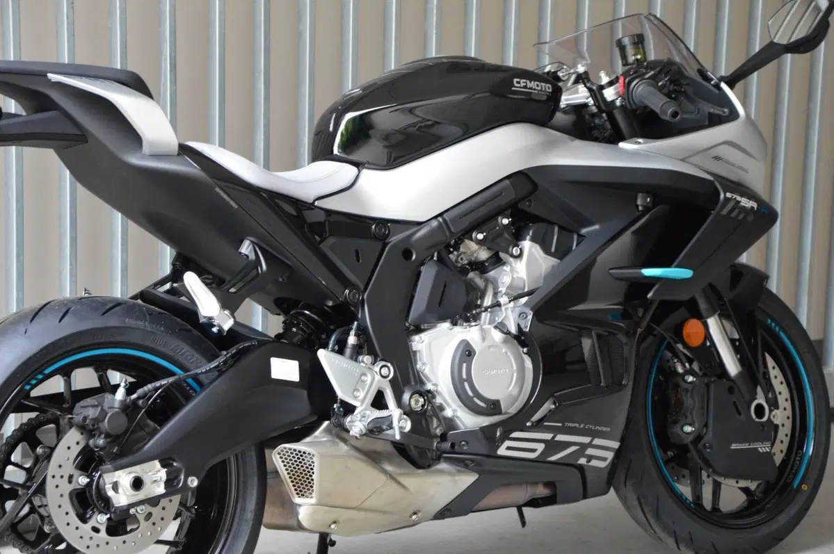 CFMOTO 675SR-R (2025 - 26) (6)