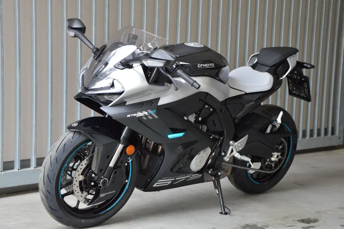 CFMOTO 675SR-R (2025 - 26) (9)