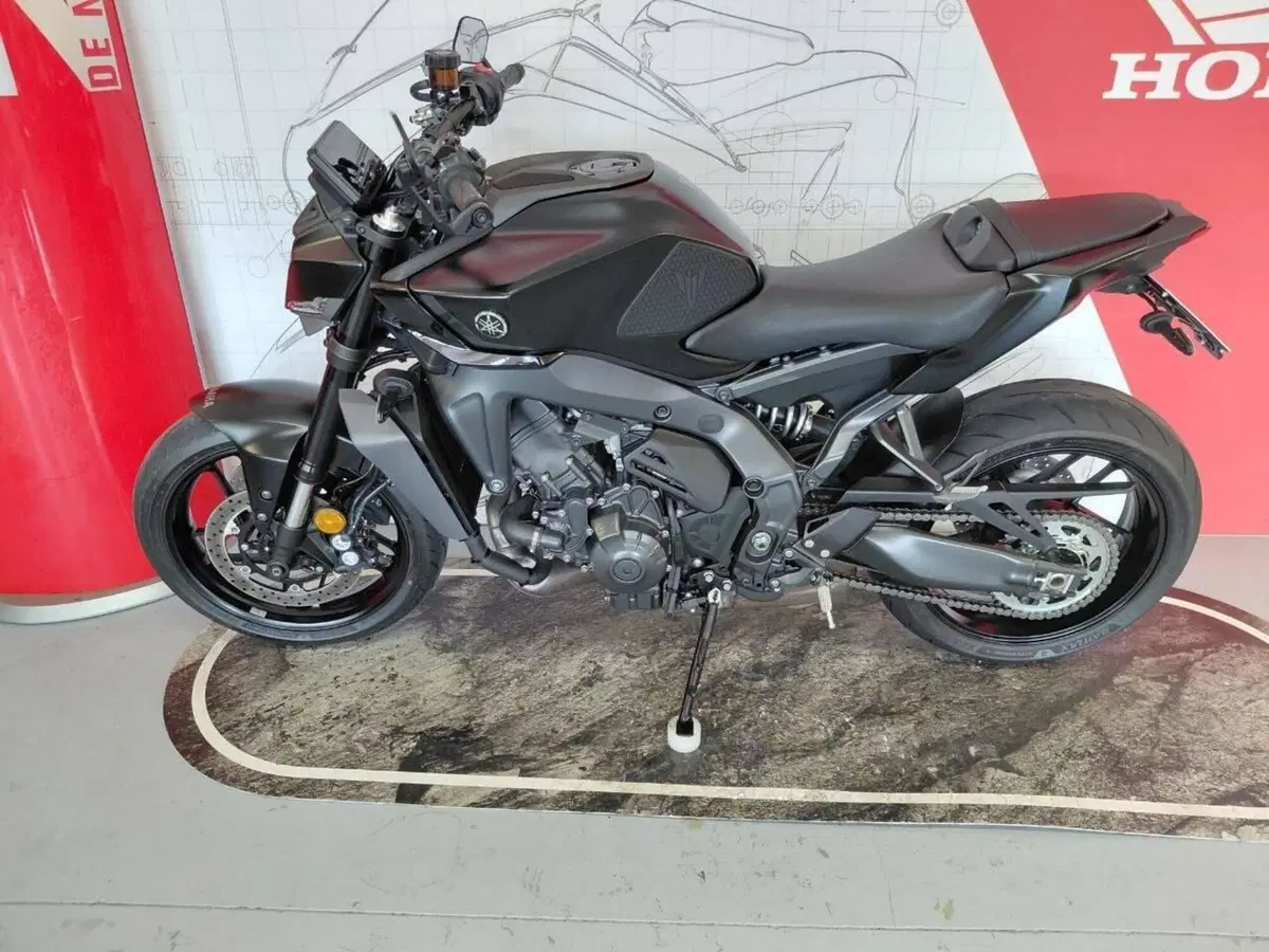 Yamaha MT-09 (2024 - 26) (2)